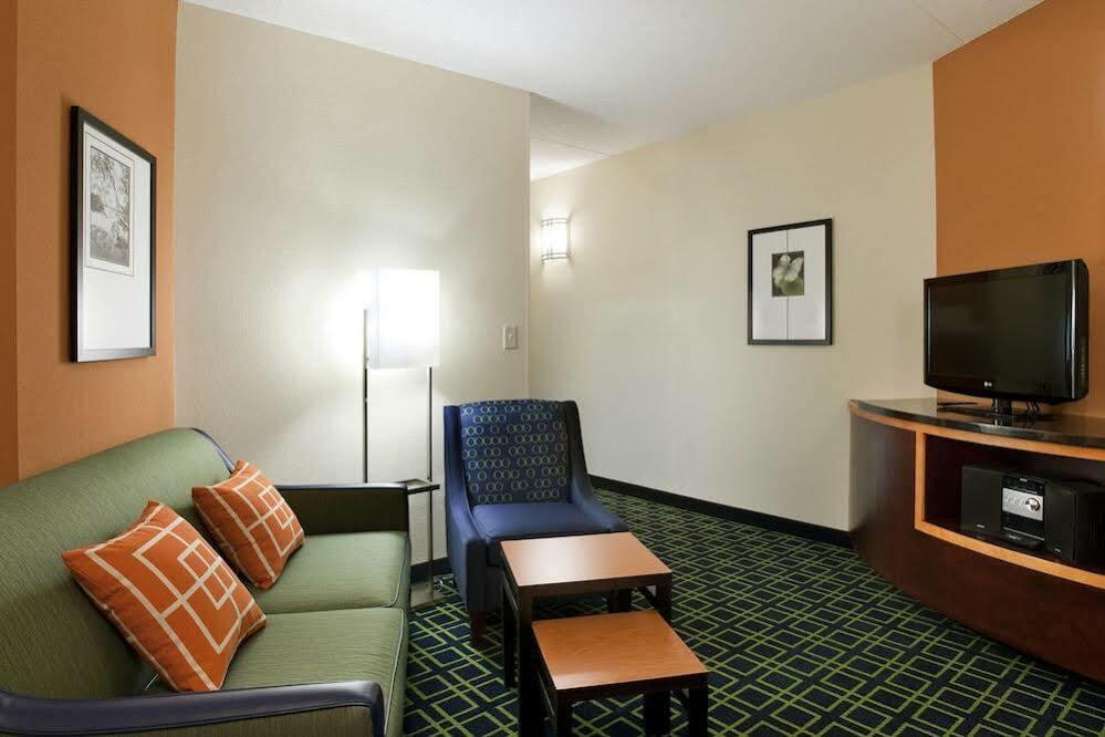 Fairfield Inn & Suites By Marriott Winnipeg Bagian luar foto